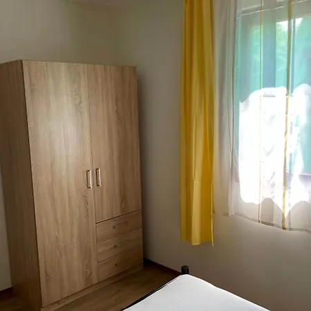 Campsite Apartmanhaz - Delta