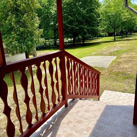 Campsite Apartmanhaz - Delta *